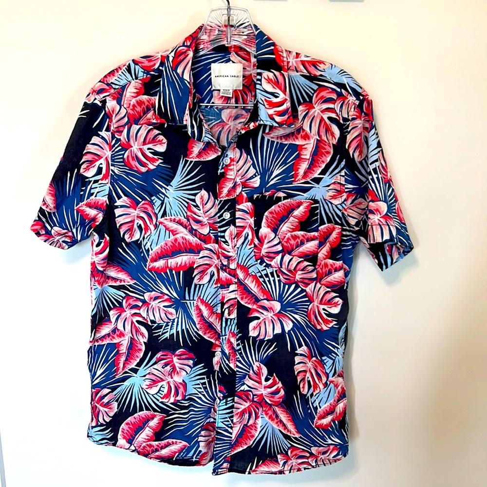 American Eagle Outfitters Men’s Tropical Floral Hawaiian Shirt / Size M / Cotton